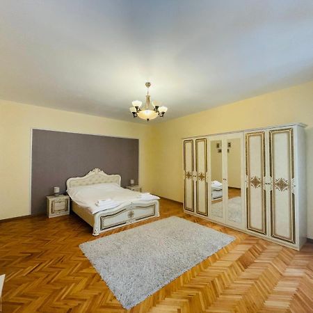 Londof Schei Apartments - Downtown Брашов Екстериор снимка