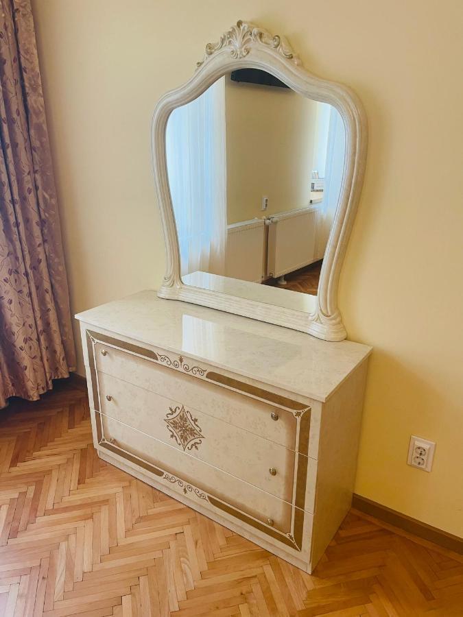 Londof Schei Apartments - Downtown Брашов Екстериор снимка